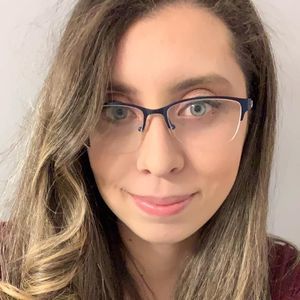 Meet your Posher, María